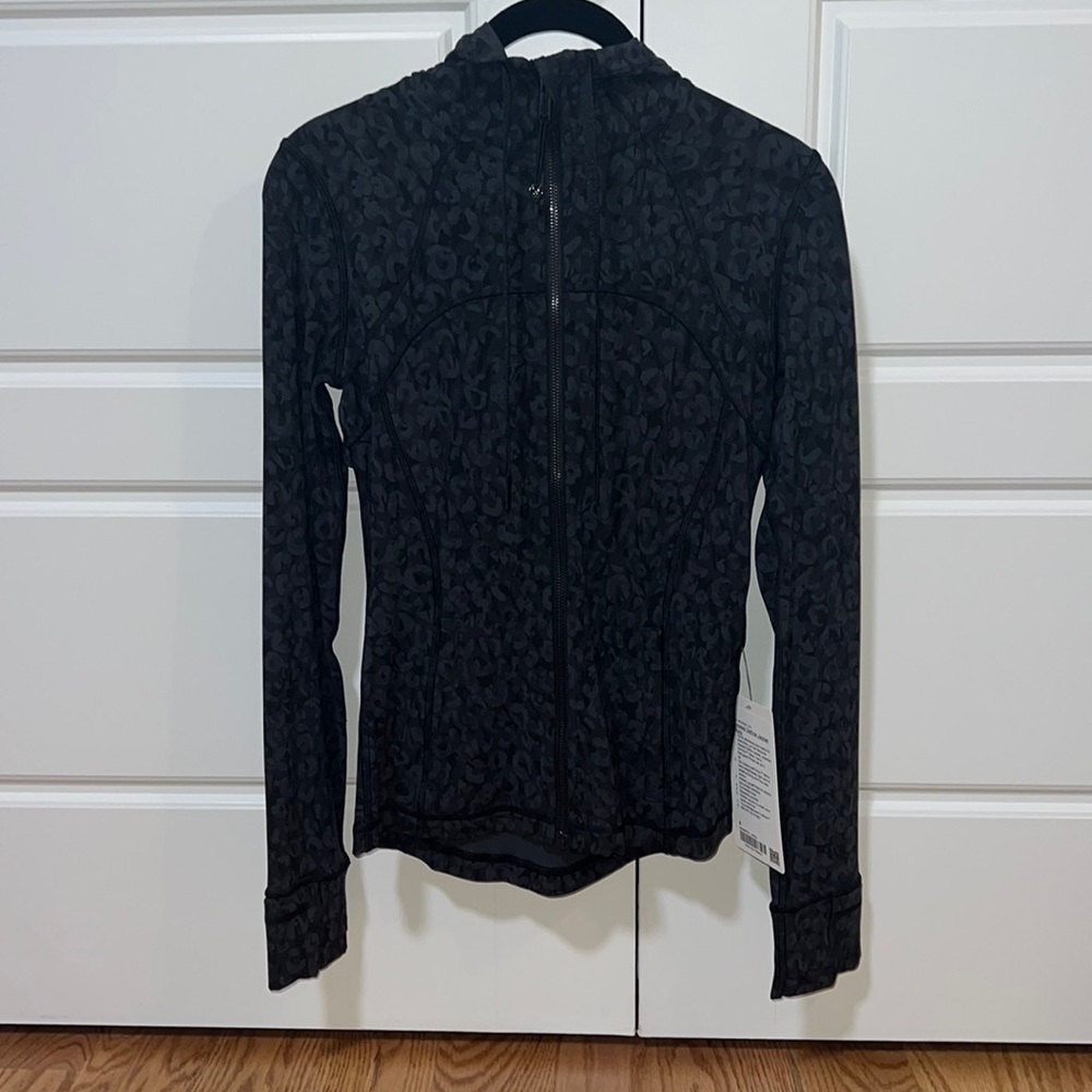 New with tags lululemon hooded define jacket black multi pattern size 4
